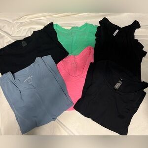 Assorted brand and size tee bundle. See description
